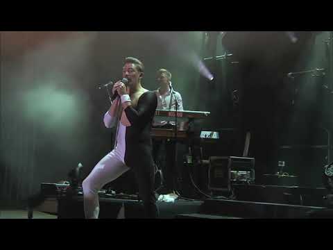 Queen Machine // I Want To Break Free (Live Smukfest 2012) Queen Machine // I Want To Break Free (Live Smukfest 2012)