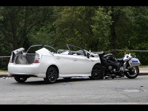 Video: Prince Harry's motorcade has an accident