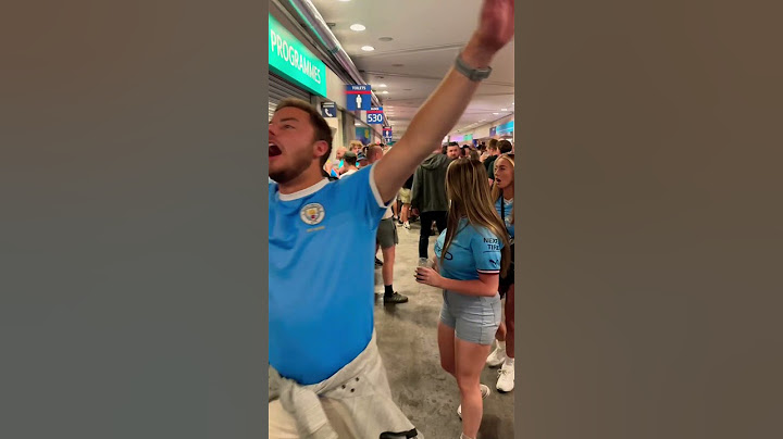 Man City supporters getting ready for the FA Cup Final