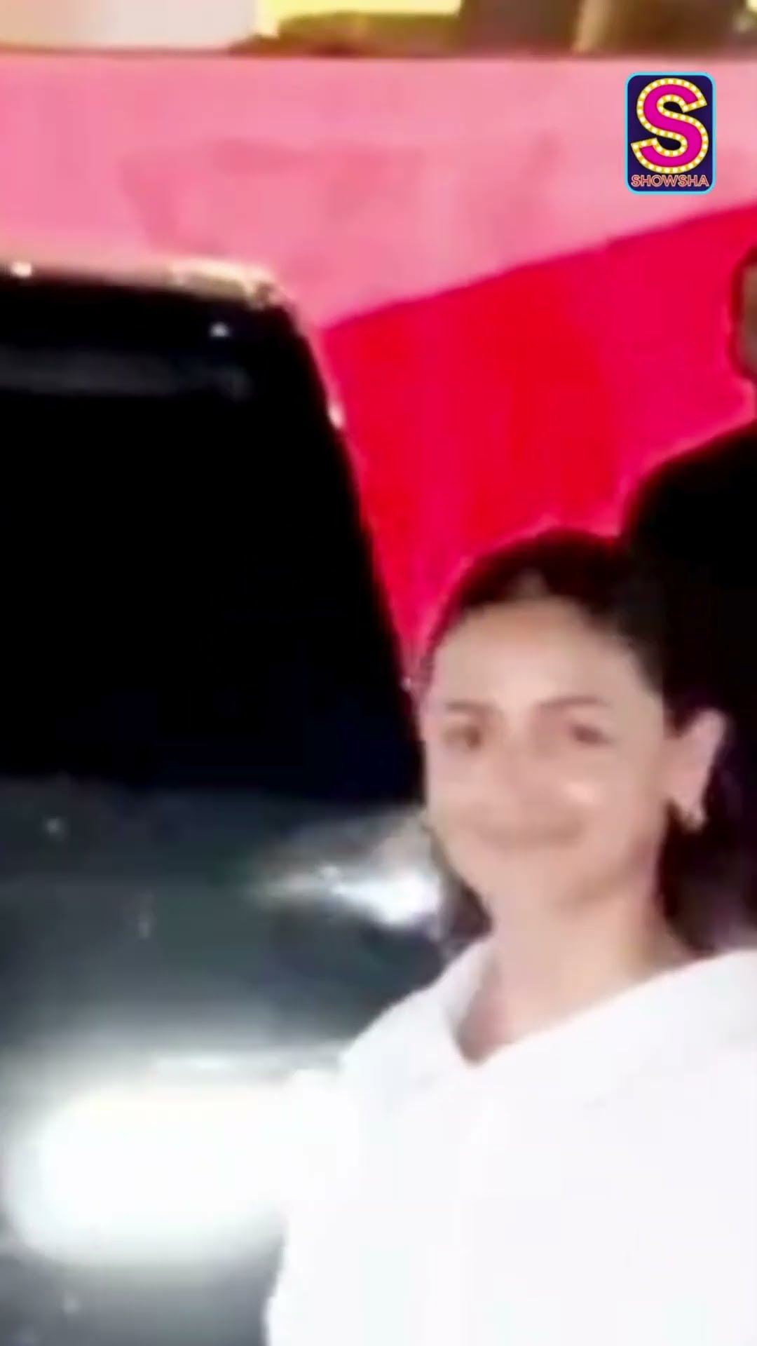 Alia Bhatt Shines In Elegant White Top As She Was Snapped In Juhu | Bollywood | N18S | #trending