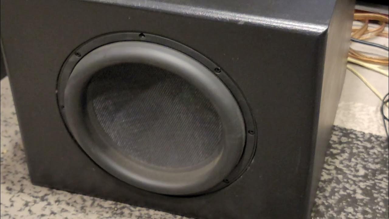 2 Dayton Ultimax UM2212 in a 2.0 cf sealed enclosure. Bash 500s plate