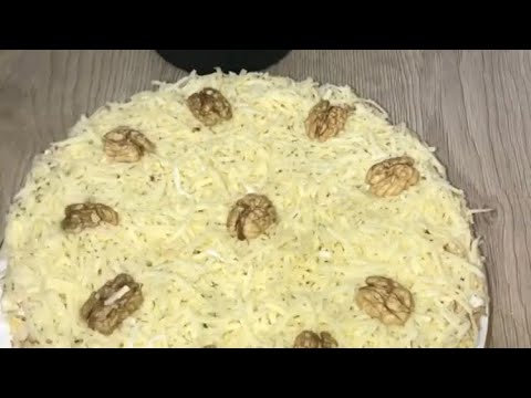 Салат с курицей и ананасами. Слоеный салат с курицей.