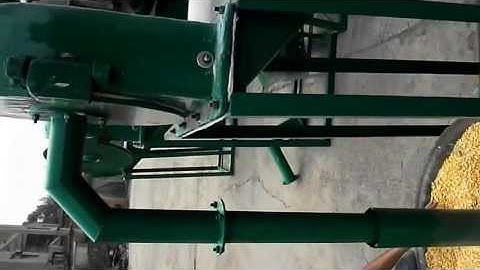 Feed Crusher and mixer working video