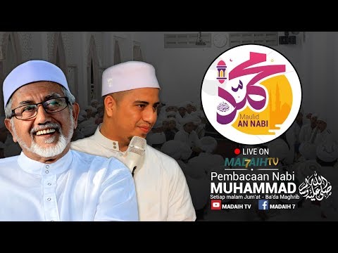 PEMBACAAN MAULID NABI PARA SANTRI