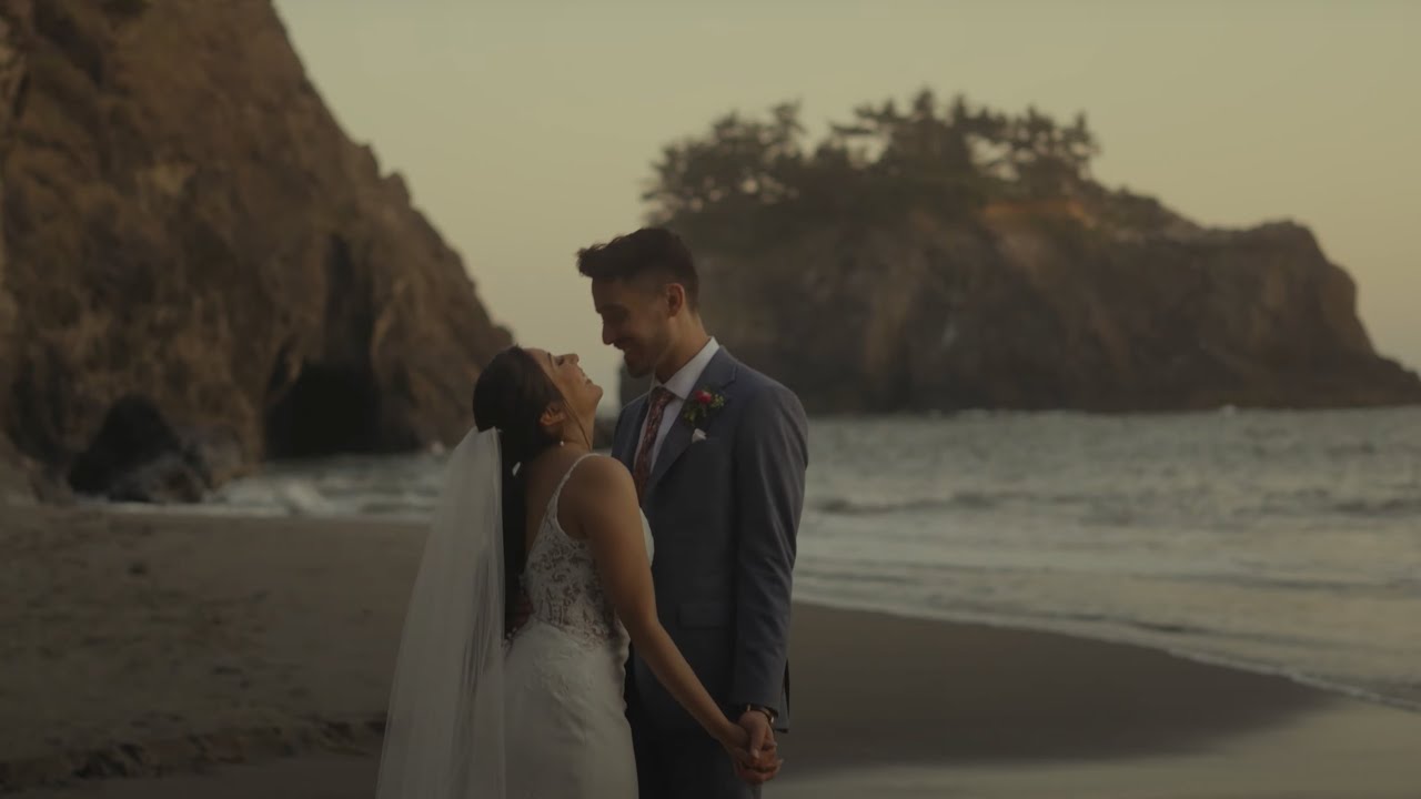 A Southern Oregon Coast Celebration | The Wedding of Ashley & Jared