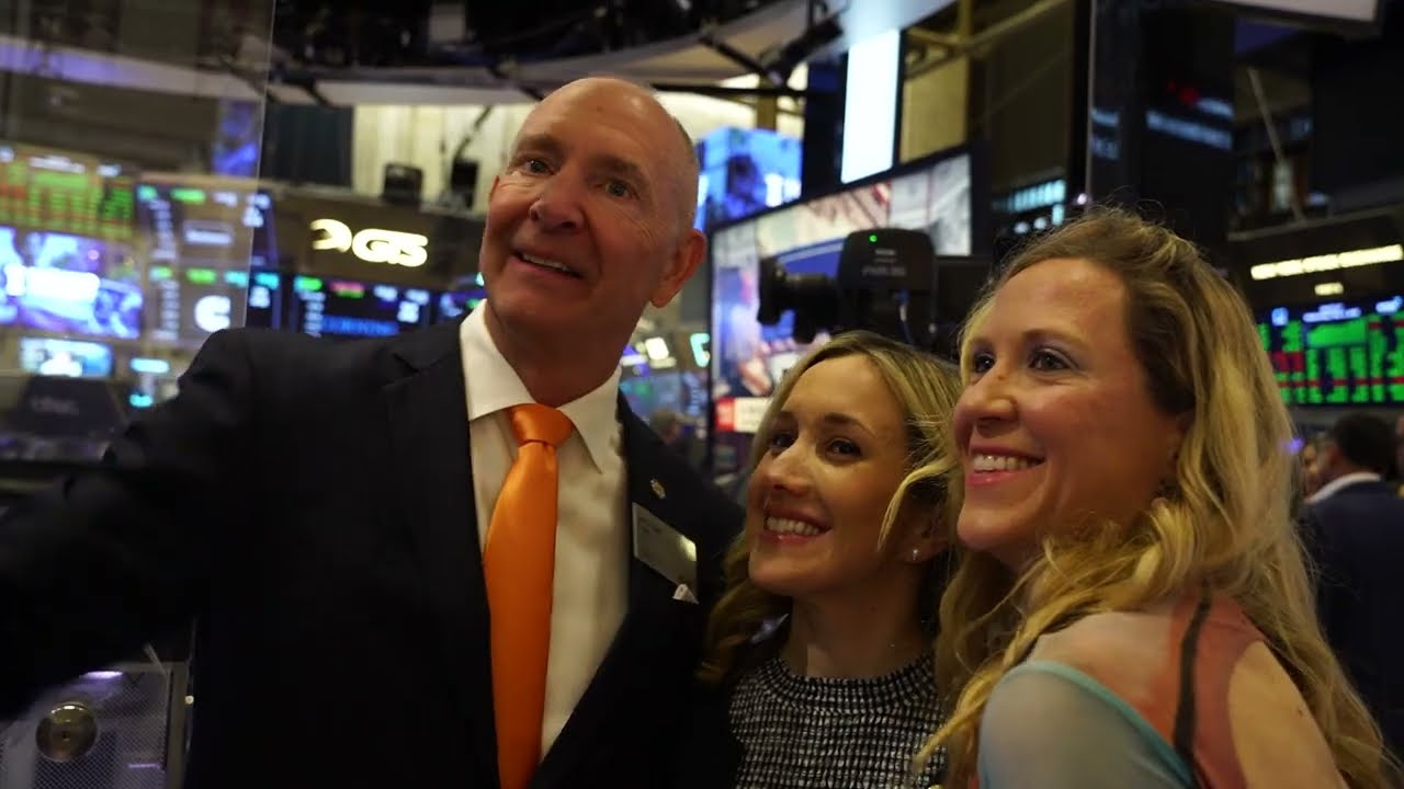 Restaurant Leaders Unite at the NYSE for No Kid Hungry