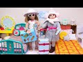 Baby doll sisters are packing travel bags for vacation adventure! Play Toys family story
