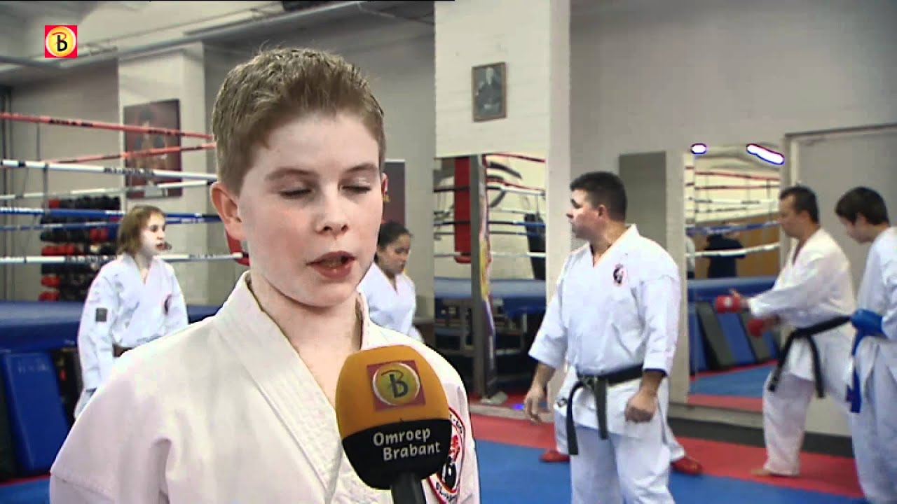 Jonge talenten Elhatri pakken wereldtitels karate