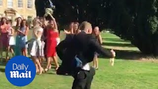 Boyfriend RUNS FOR THE HILLS as girlfriend catches wedding bouquet screenshot 5