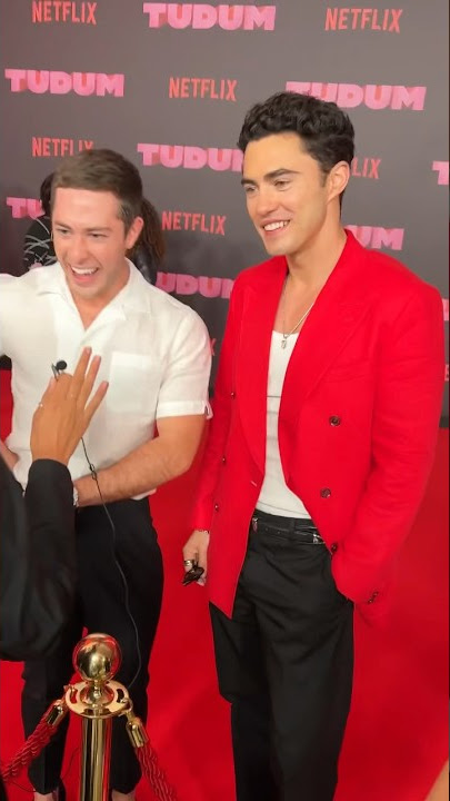 PAXTON LOVED MY OUTFIT? #darrenbarnet #jarenlewison #neverhaveiever #fashion #netflix #tudum