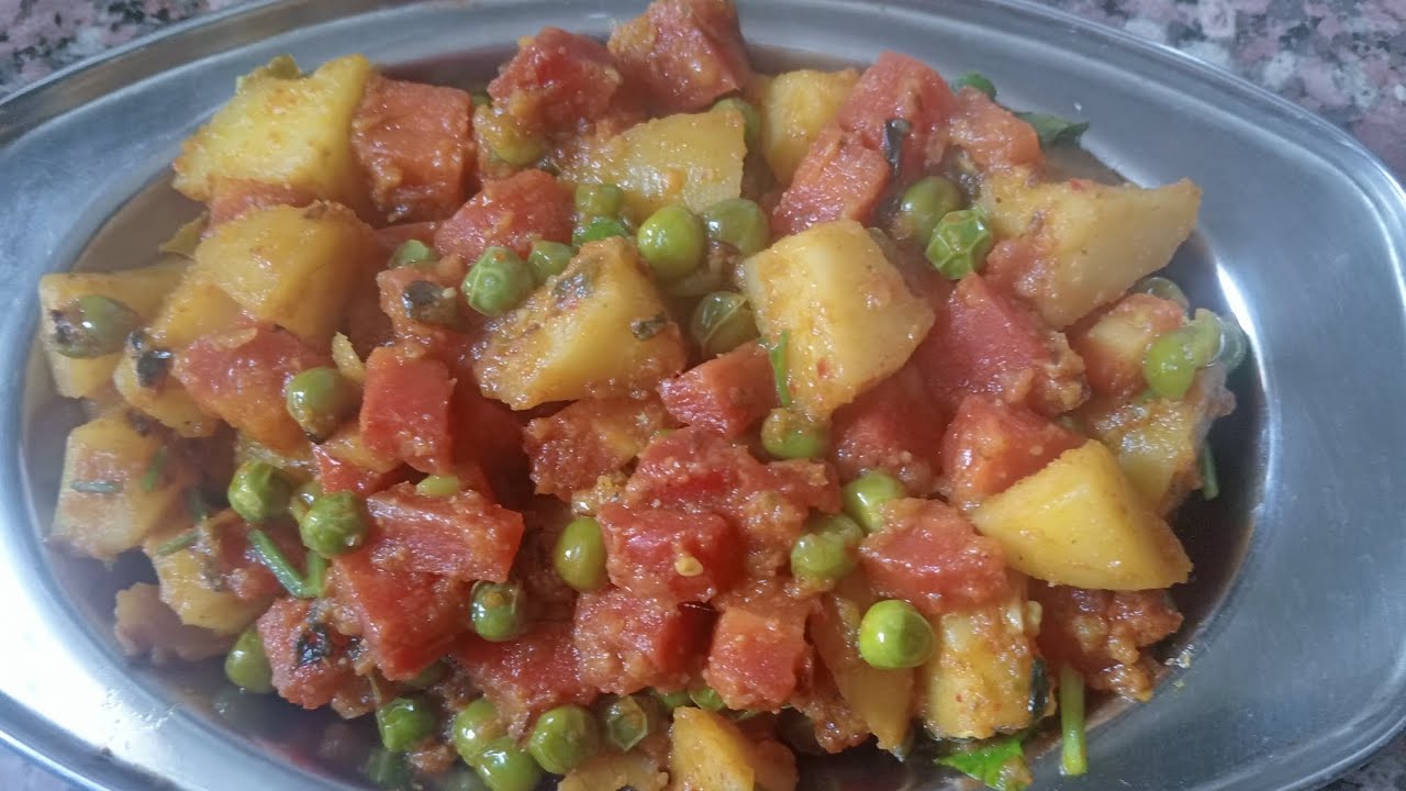 Aalu  gajar matar ki recipe 😋 cook with Santosh kumari 