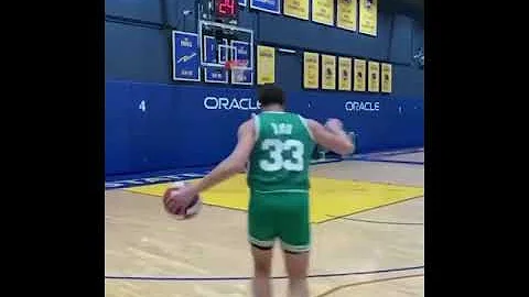 Klay Thompson dressed as Larry Bird for Halloween 😂 | #shorts