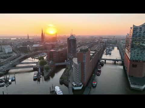 Sonnenaufgang an der Elbphilharmonie in Hamburg