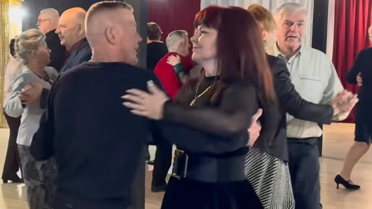 Relacja na Żywo 31.01.2026r Taczów-Z tak wspaniałą tancerką nie można sobie odmówić tańca na zabawie