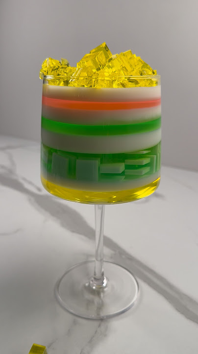 let’s make aesthetic jelly glass 💚🩷💛 #dessert #sweet #jelly #jellyinglass #satisfying