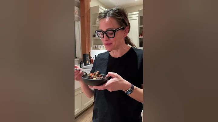 Jennifer Garner's Pretend Cooking Show - Episode 3...