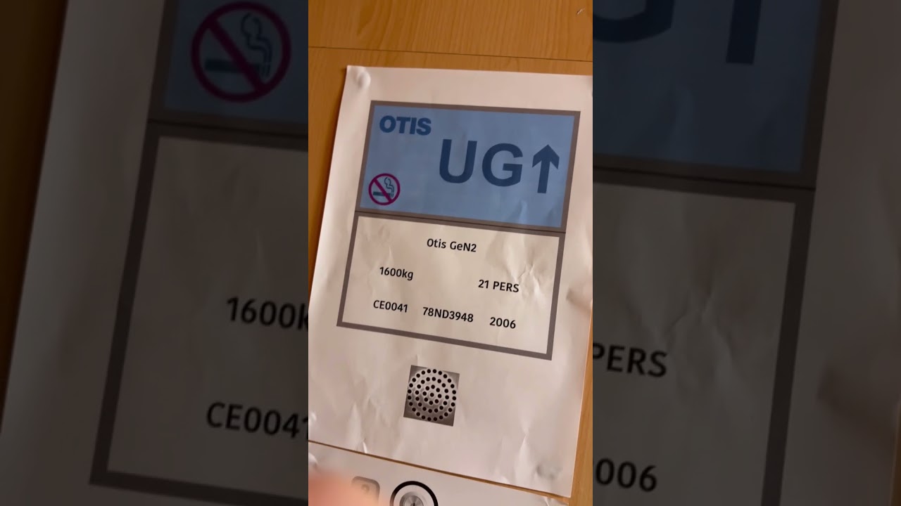 2006 (Pretend) Otis GeN2 Lift at Debenhams in Liverpool