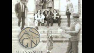 Watch Aleks Syntek Cuando Estoy Contigo video