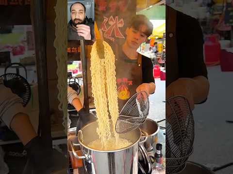 اندومي كوري بأغرب طريقة اكلات شوارع كوريا Shorts Explore 