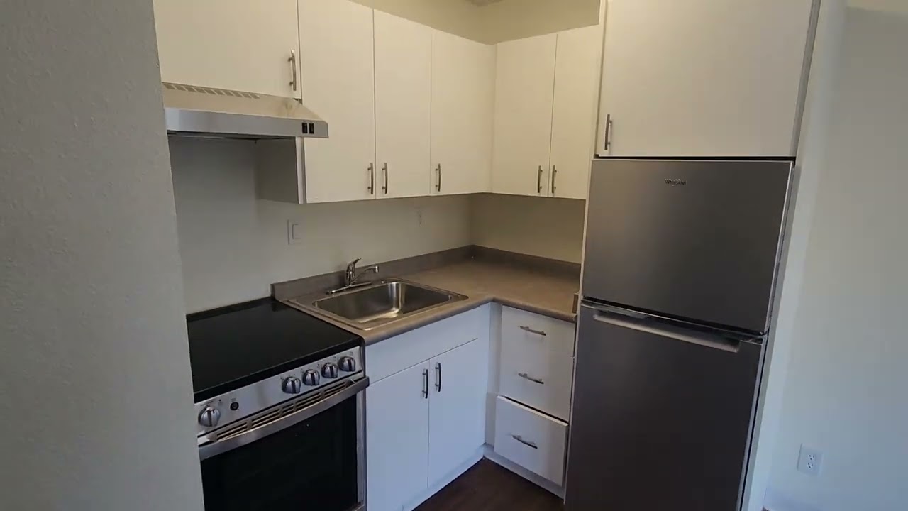 Studio 421 371 sq ft East facing