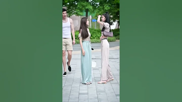 撞衫不可怕，誰單誰尷尬？! 抖音街拍穿搭 / Street Couple Fashion Asian Douyin China 2022 - 天天要聞