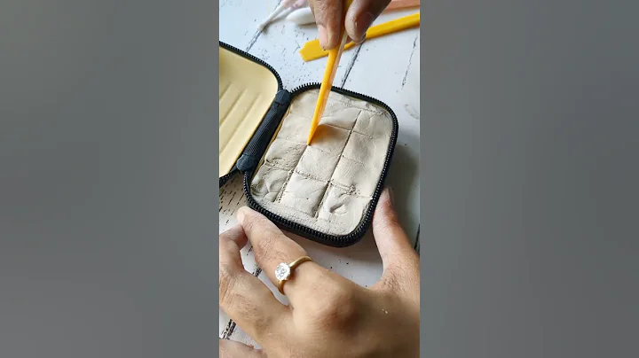 Making mini watercolor travel palette