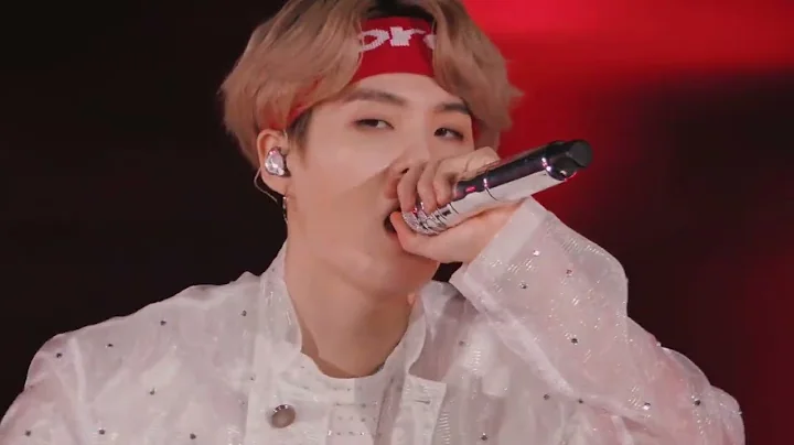 BTS (방탄소년단) "MIC Drop" Japanese Ver. at Love Yourself Tour in Fukuoka Dome [ENG SUB] [4K]