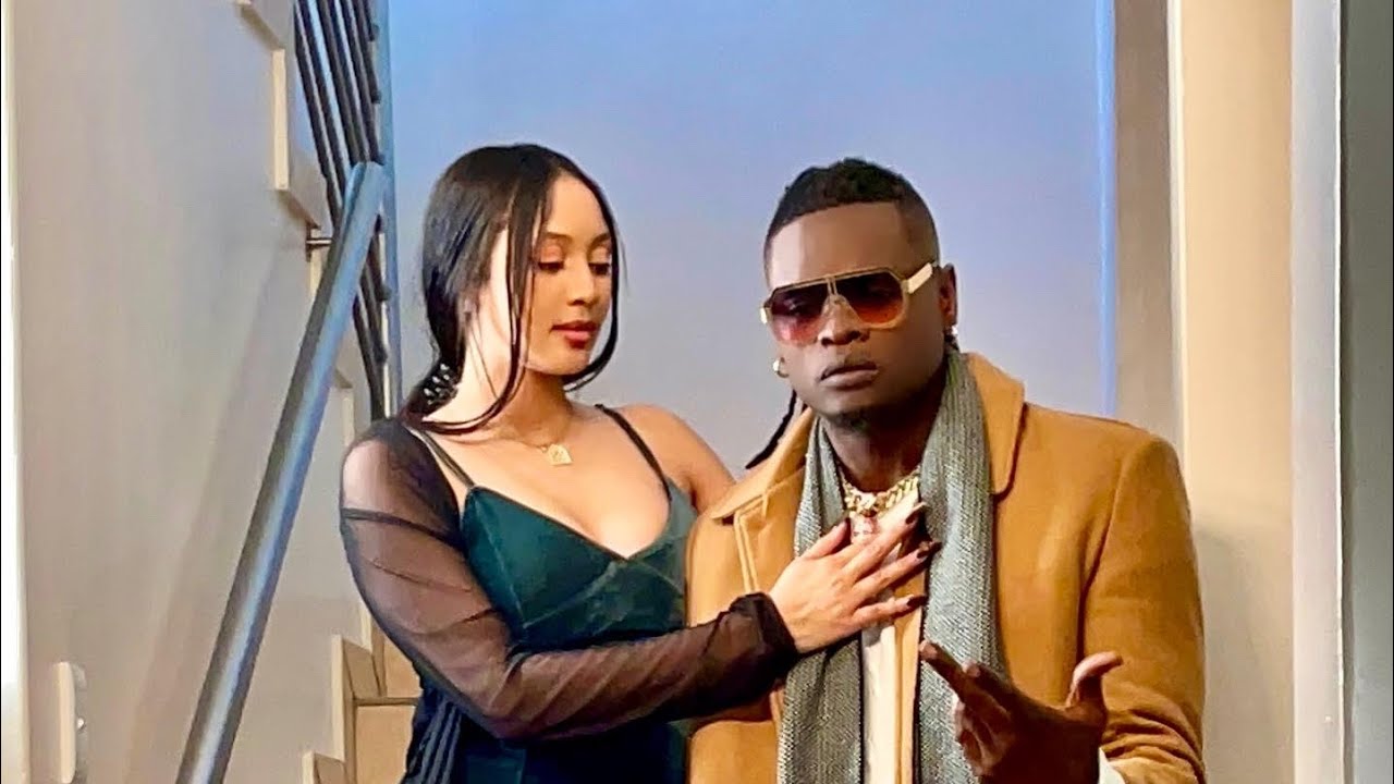 Pallaso   Bega Bega official lyrics video