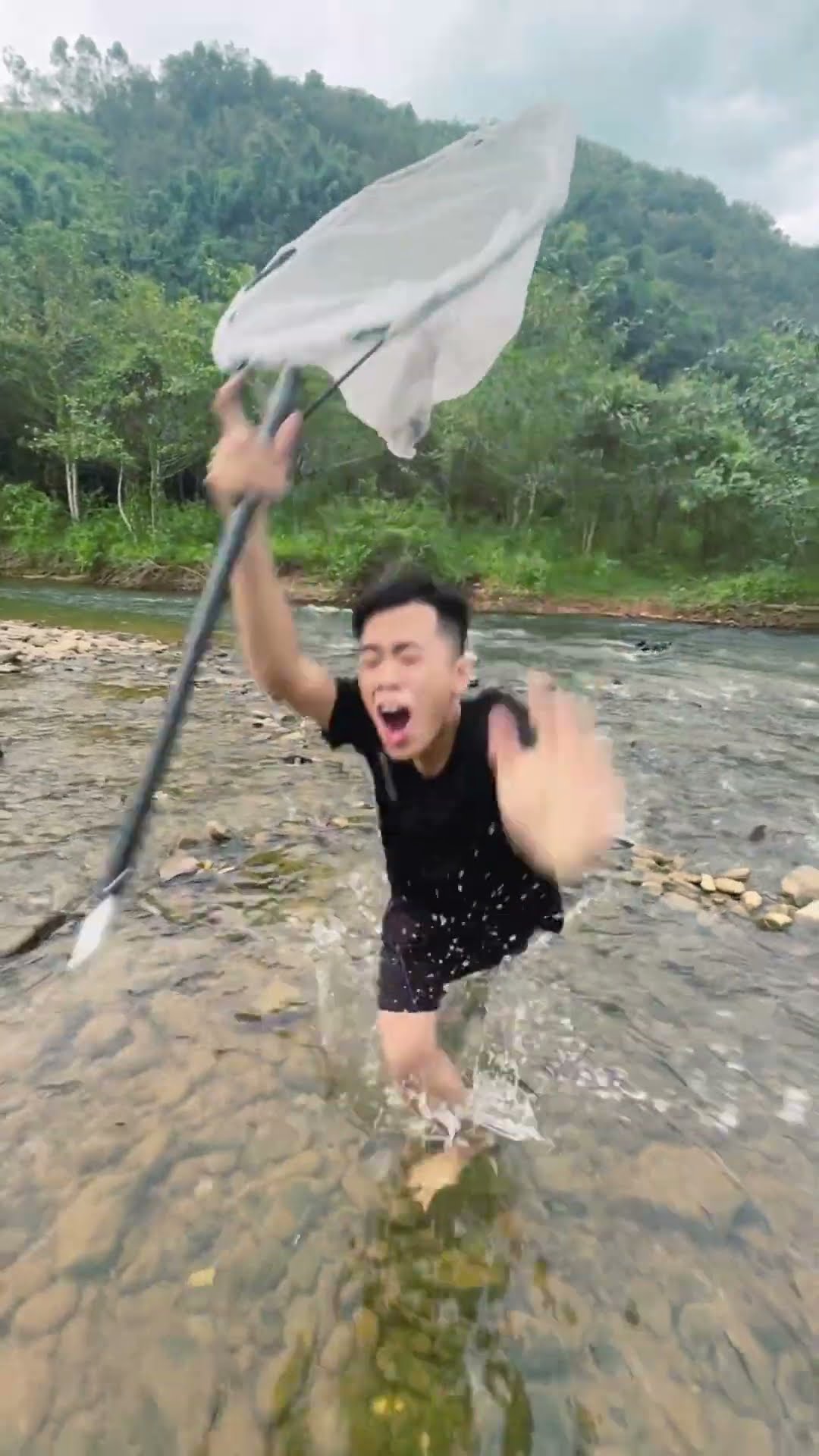 LNS - Bài ca đánh bắt cá ở suối || Song of fishing in the stream #shorts