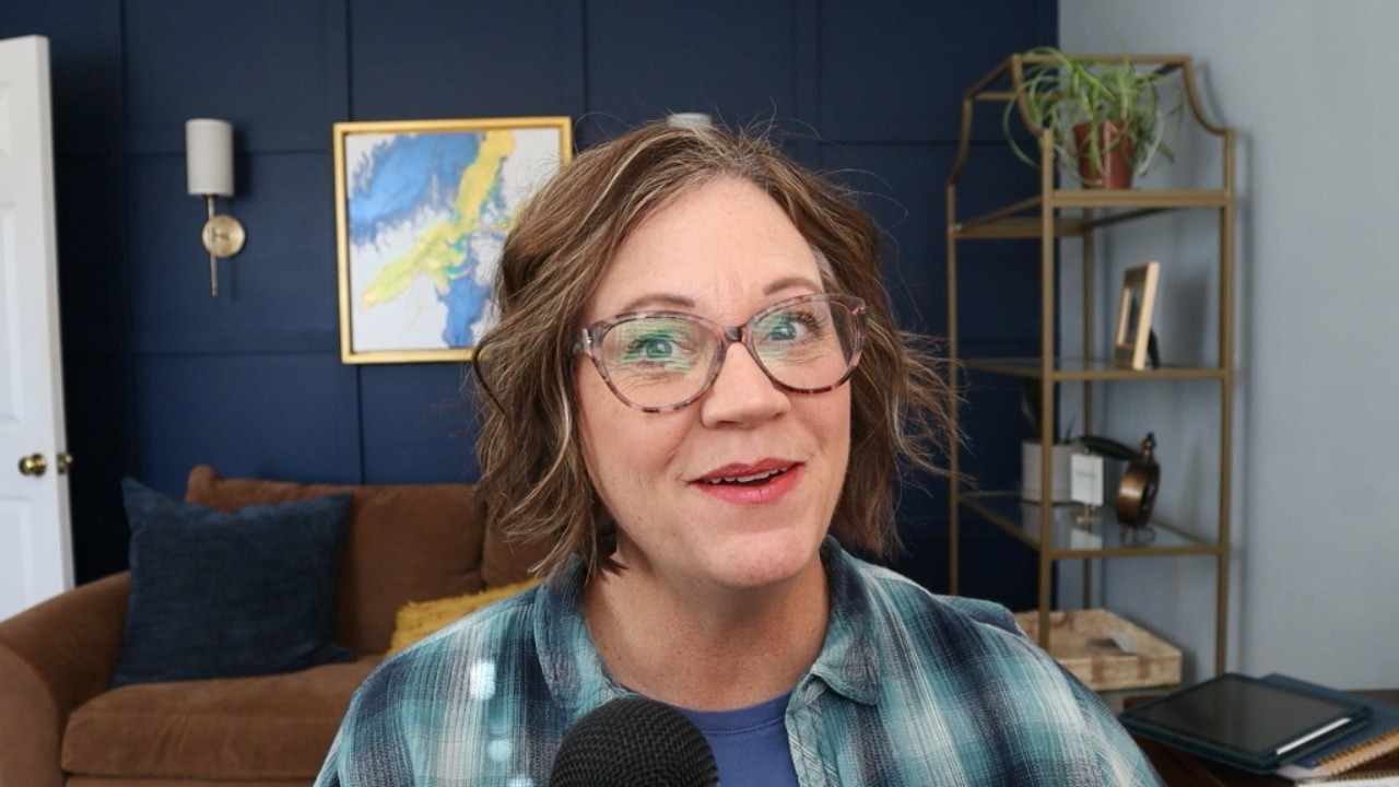 How to Keep Your Online Business Moving Forward (Even When You're Scared)