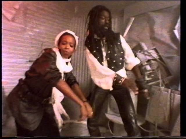 Black Uhuru ~ Solidarity (Official Reggae Video)