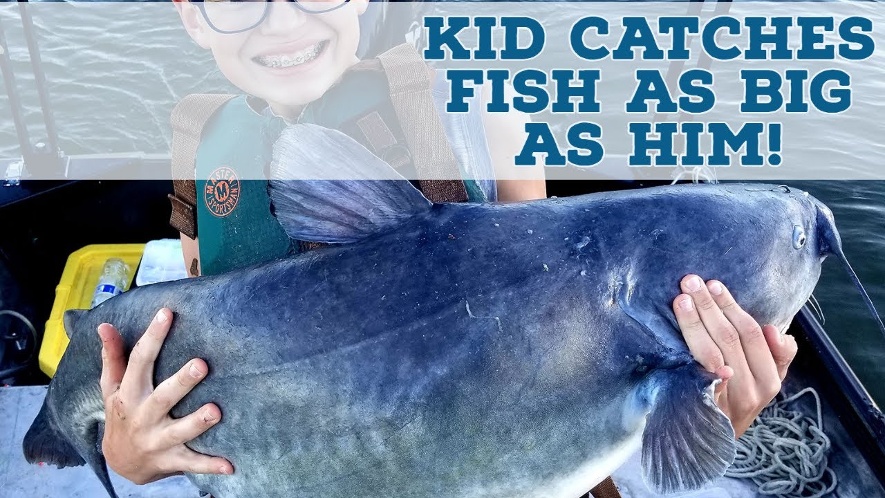 Kid Catches Massive Fish as Big as Him! - YouTube