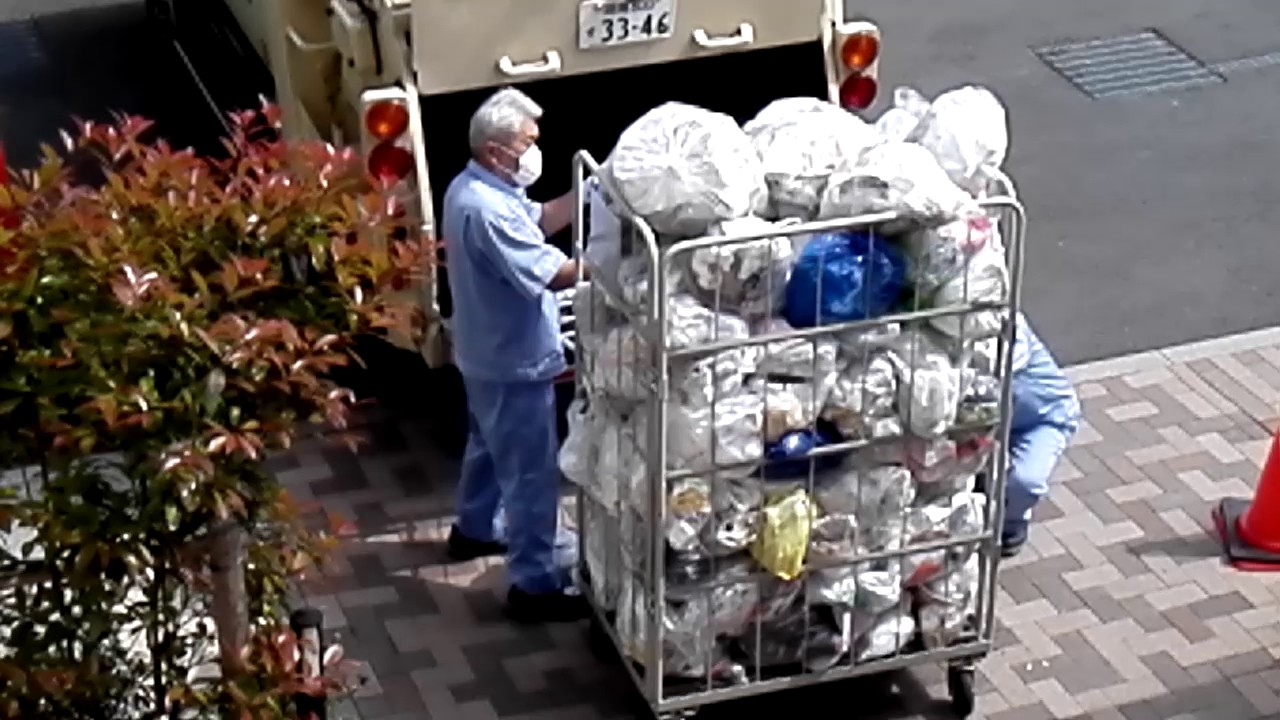 ゴミ収集車 回転板式 Garbage truck Japan 2017.5 ①