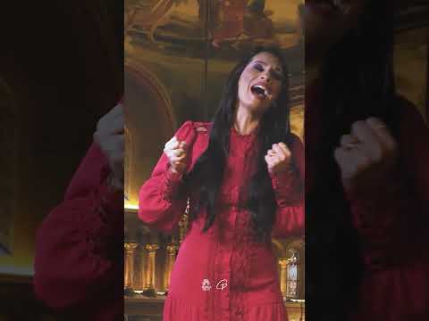 Marília Mello - 1 Milhão de streams da música "Pelo Sangue de Jesus" no @Spotify