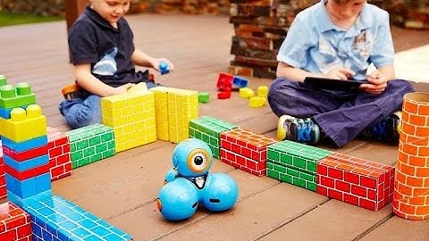 Wonder Workshop Dash and Dot