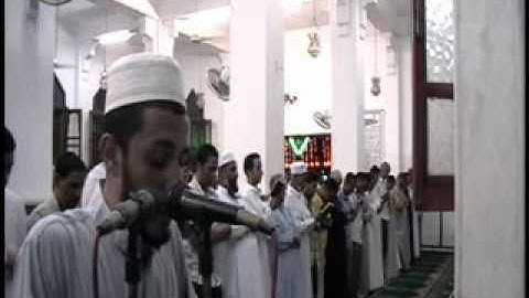 2010 الشيخ ياسر أحمد سطوحى وروعة سورة البقرة 7/13