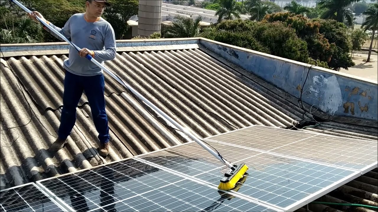 Se pueden instalar placas solares en terreno rústico