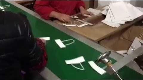 paper handle making machine for shopping bags  with conveyor belt