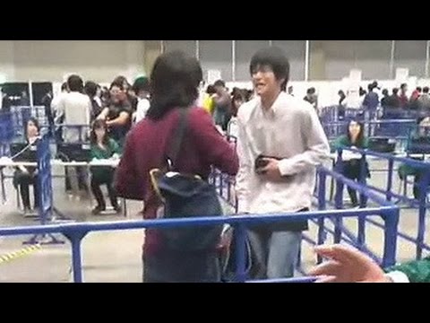 【衝撃映像】 AKB48握手会  キチガイが大暴れ