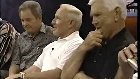 Cale Yarborough tells funny flying story