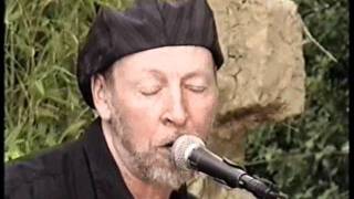 Video thumbnail of "Richard Thompson I'll Tag Along Live"