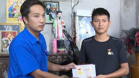 Trao tặng Huy hiệu "Tuổi trẻ dũng cảm" cho 02 thanh niên cứu người trong vụ sập cầu Phong Châu