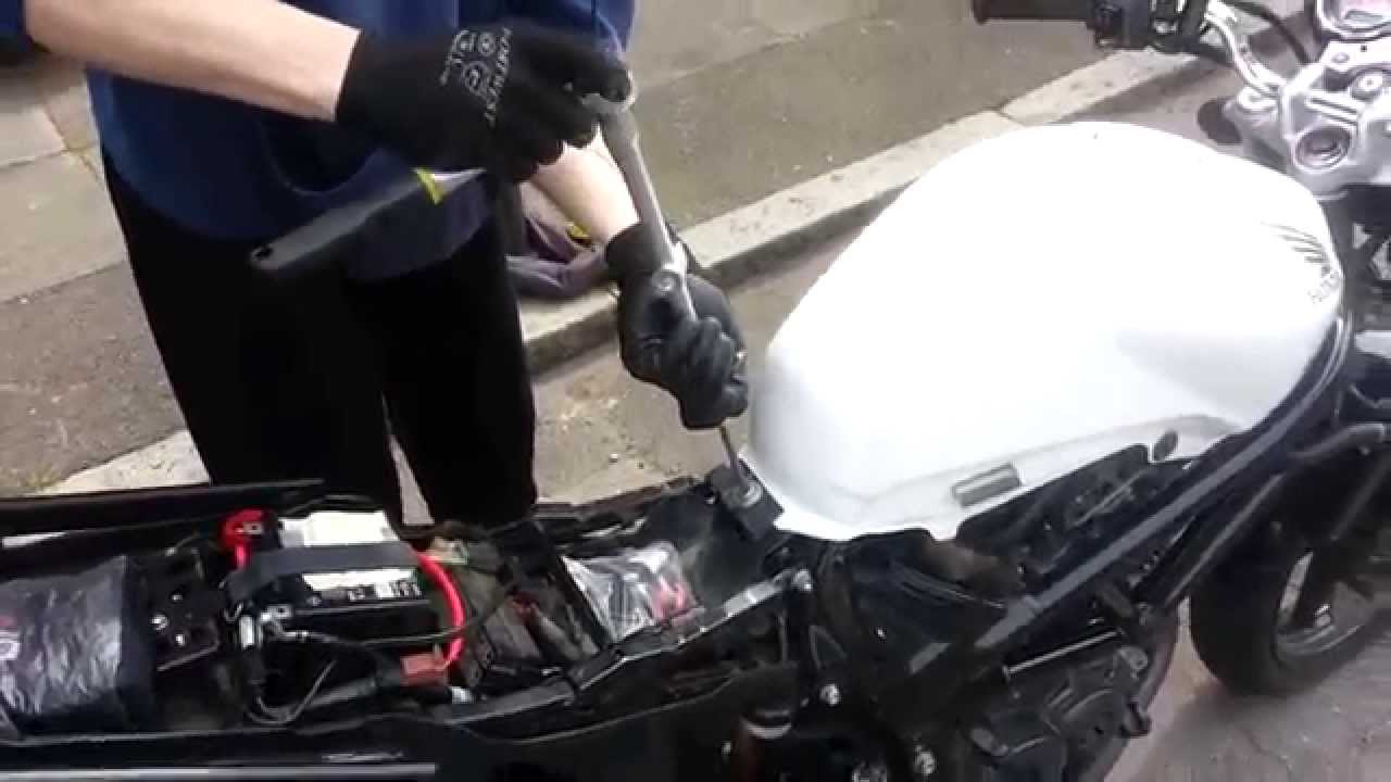 How To Change Honda Vtr 250 Air Filter Youtube