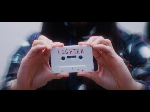 Steve Aoki & Paris Hilton - Lighter