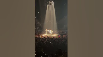 Thumbnail of Fan sings Stay with @postmalone on stage @ O2 Arena