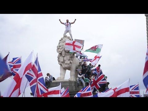 25 arrested for assaulting police at London march organised by far-right activist Tommy Robinson 25 arrested for assaulting police at London march organised by far-right activist Tommy Robinson
