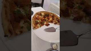 Delicious 😋 Pizza at Sunway Pyramid #pizzalover #pizza #gordonramsay #pizzatime