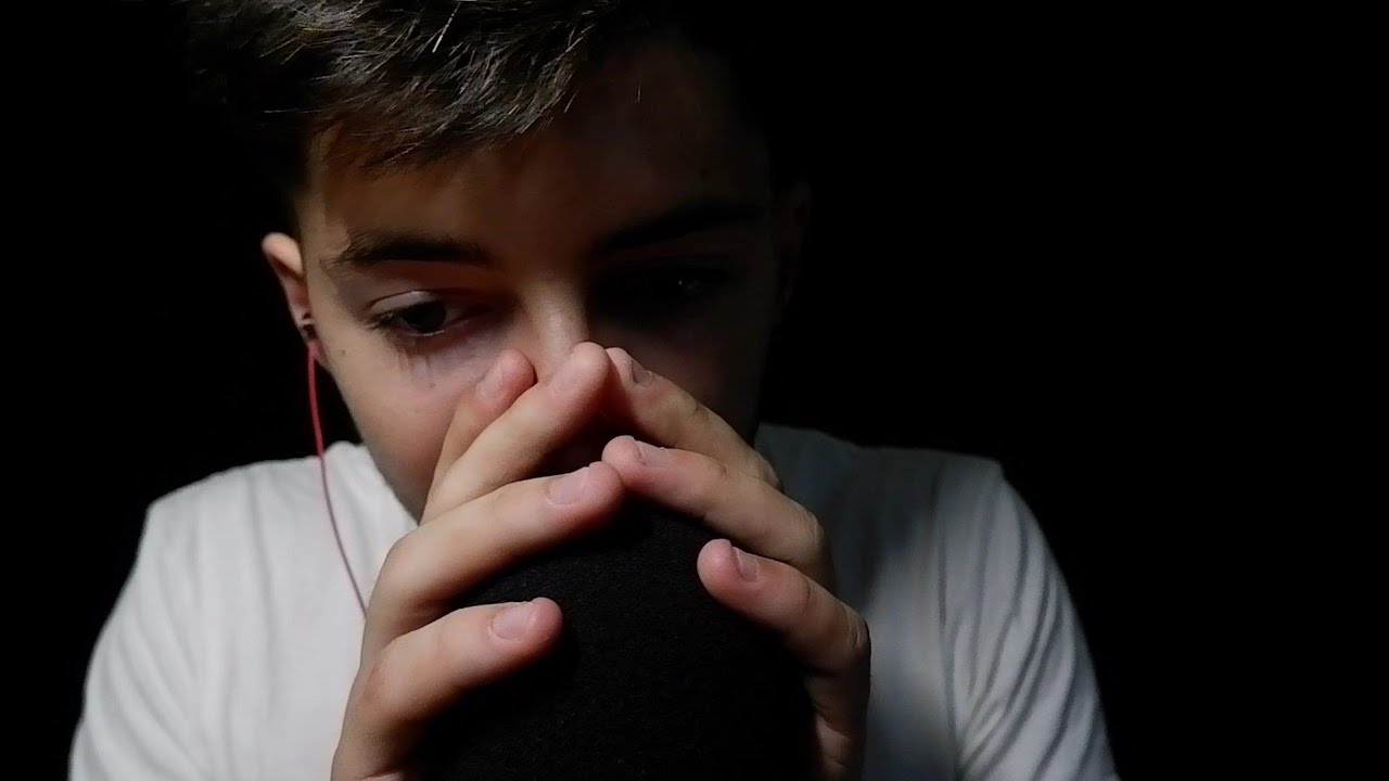 -ASMR- Very fast MOUTH/HAND sounds (AGGRESSIVE)