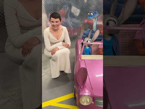 جينيفر جودوين تلتقي بتوأمها المتحرك 