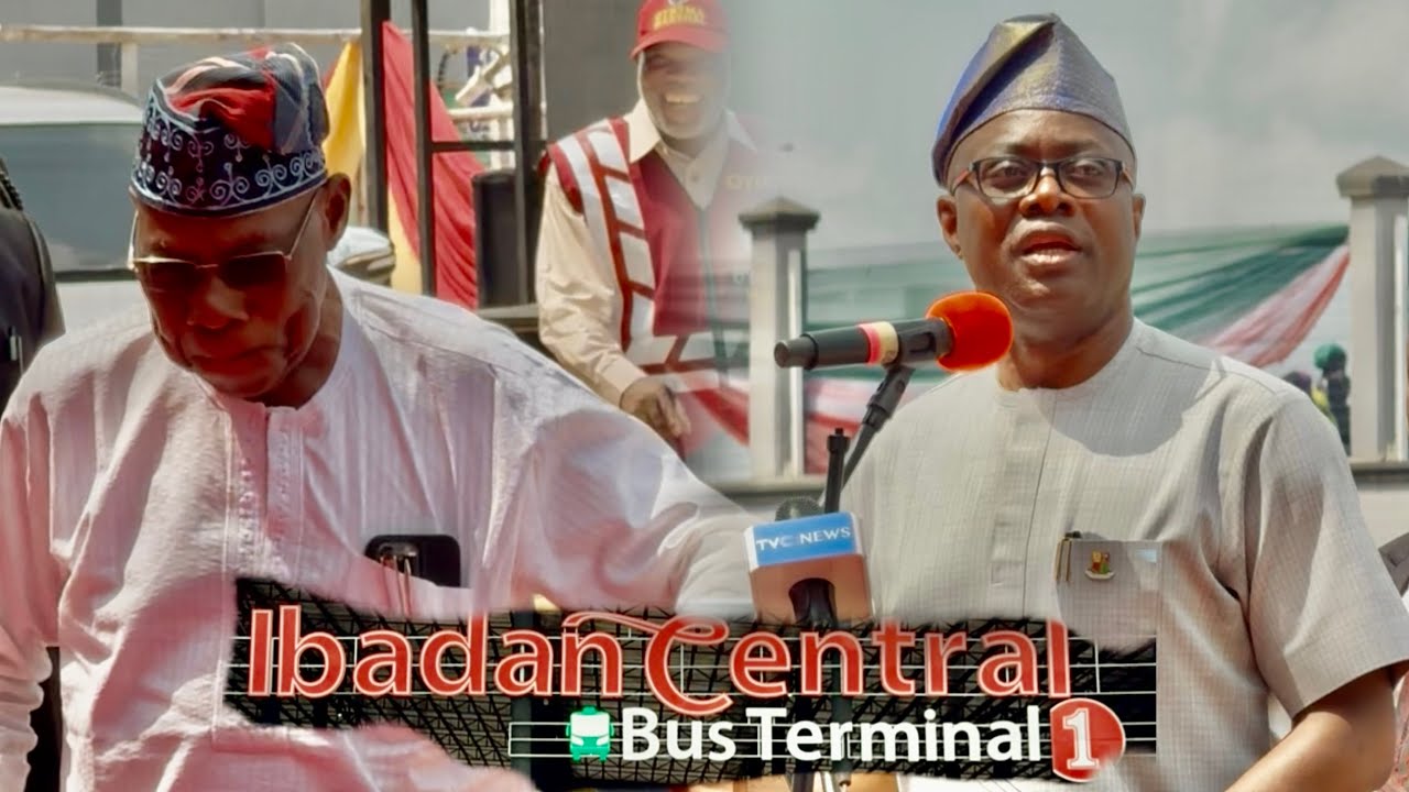 SEE HOW PRESIDENT OLUSEGUN OBASANJO DANCE FOR GOV SEYI MAKINDE AS HE OPEN NEW IWO ROAD BUS TERMINAL